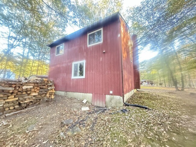 Building Photo - 235 Scenic Dr