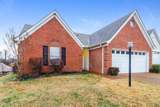 Foto del edificio - 2204 Stone Stream Dr