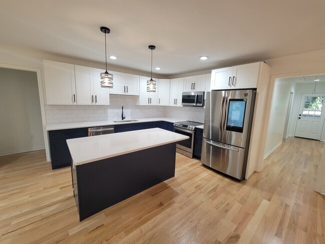 Kitchen - 1131 Montreat Ave SW