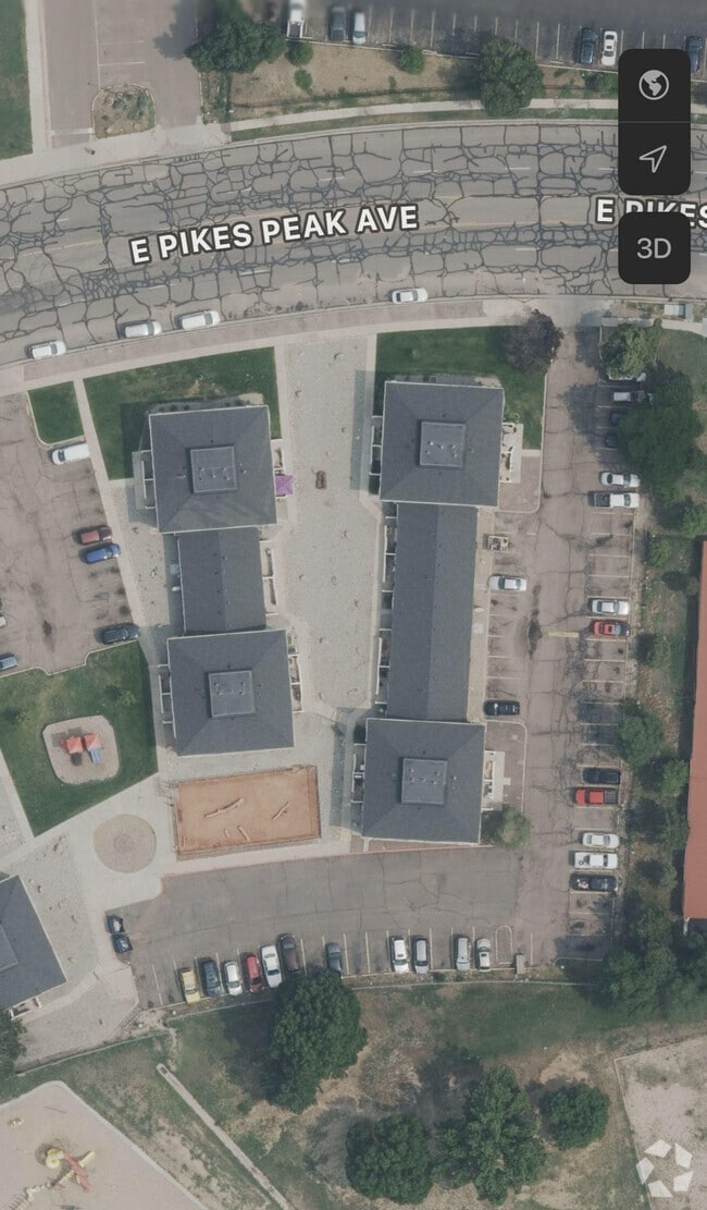 Building Photo - 4229 E Pikes Peak Ave