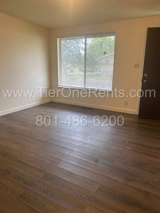 Building Photo - NO DEPOSIT option available for qualified ...