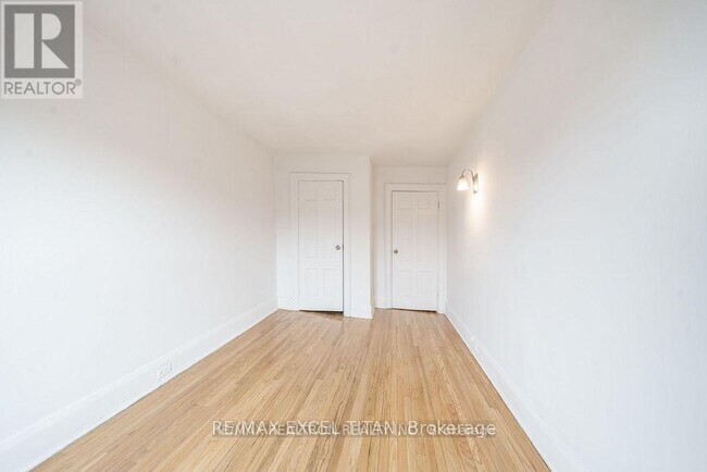 Photo du bâtiment - 2 Kingston Rd