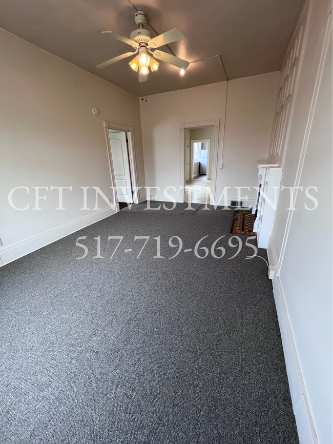 Living Room - 121 W Seminary St