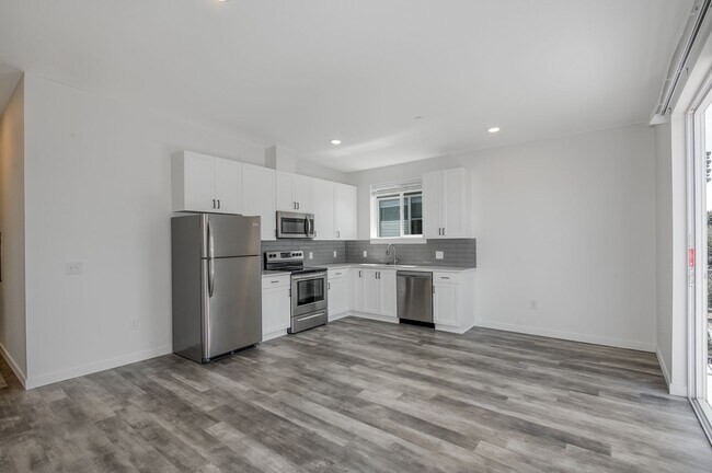 Interior Photo - Bailey Commons