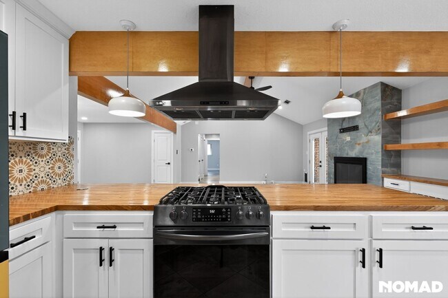 Foto del edificio - 914 Edgewood Dr