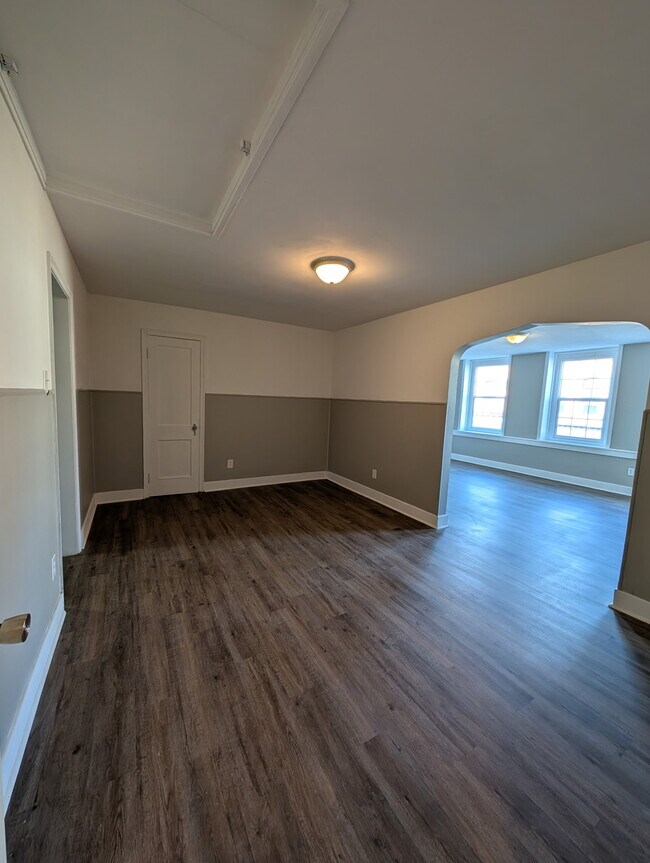 Foto del edificio - 56 W Main St