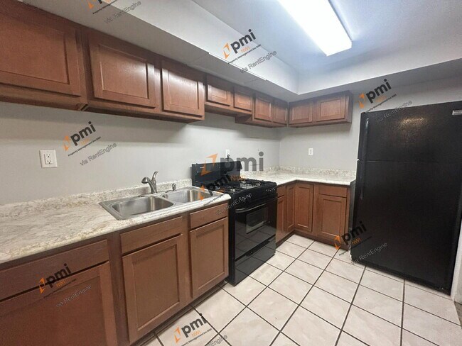Foto del edificio - 2355 Hickory St