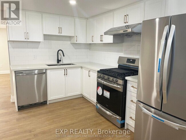 Photo du bâtiment - 533 Carman Ct