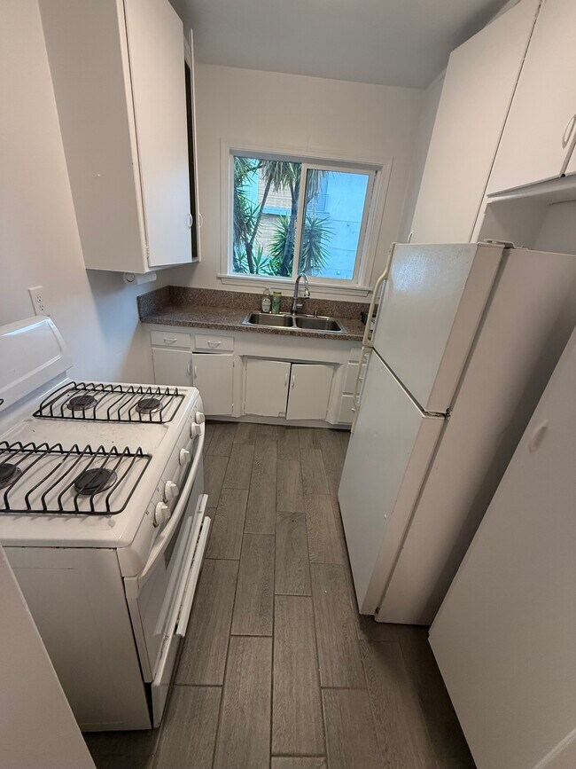 Foto del edificio - 938 N Ogden Dr