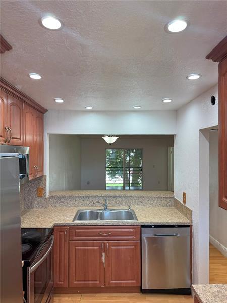 Foto del edificio - 851 NE 209th Terrace