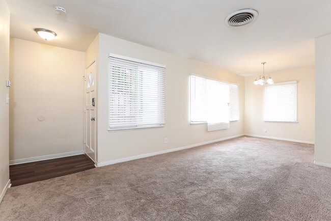 Foto del edificio - 19361 Archwood St