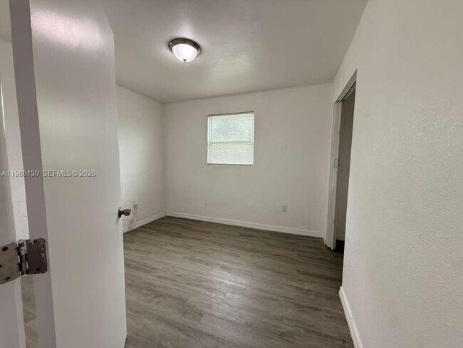 Foto del edificio - 3608 Sammy Watkins Ave