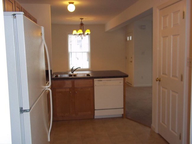 Building Photo - 101 Farmhouse Ln