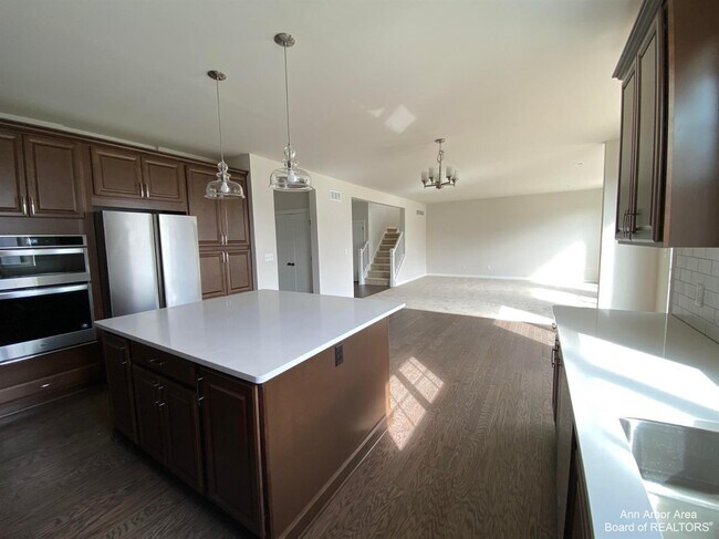 Foto del edificio - 6394 S Trailwoods Dr