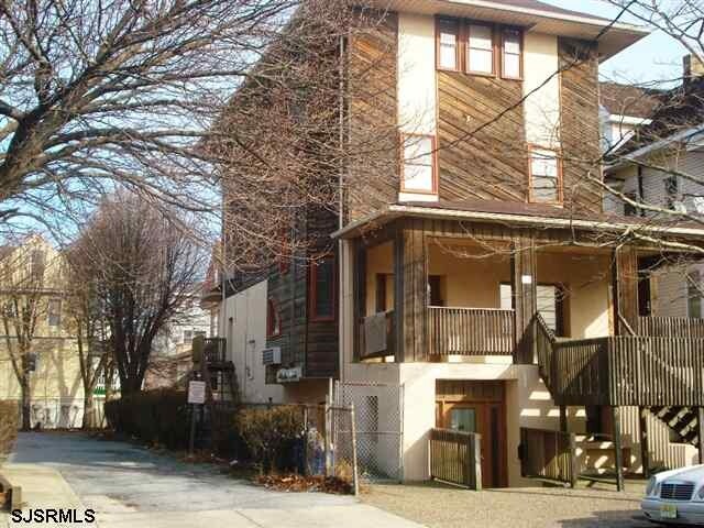 Building Photo - Brighton Ave Apts