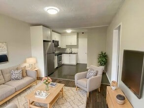 Building Photo - 245 Howland
