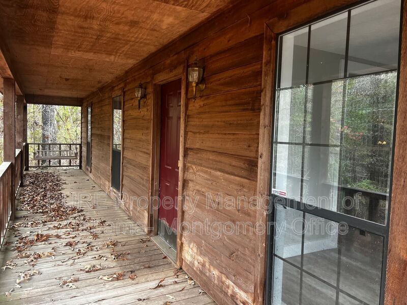 Foto principal - 95 Oakwood Dr