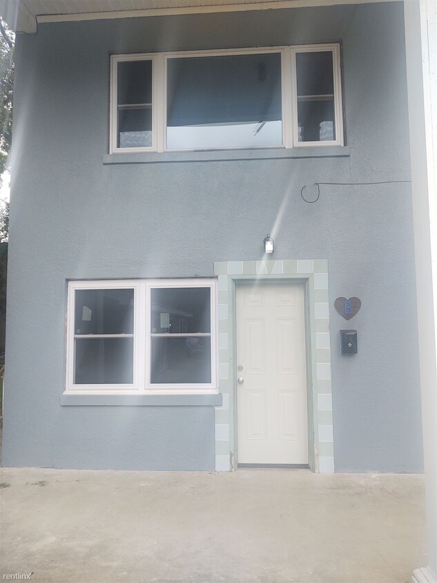 Primary Photo - 1 br, 1 bath Triplex - 633 4th Street B