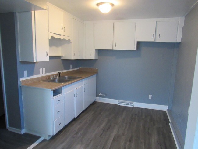 Foto del edificio - 11429 E Lexington Ave