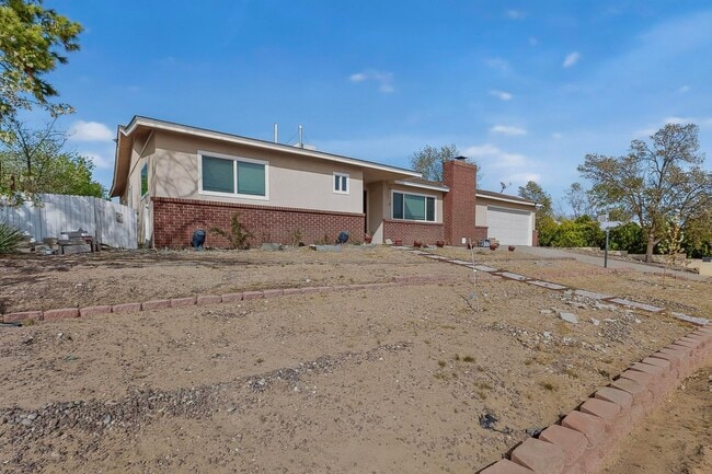 Building Photo - 4113 La Colorada Ct SE