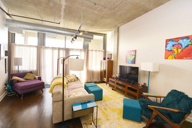 Foto del edificio - 900 N Kingsbury St