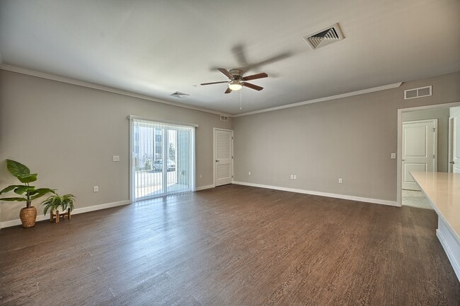 Building Photo - CenterPointe Apartments