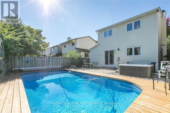 Photo du bâtiment - 1488 Meadowbrook Rd