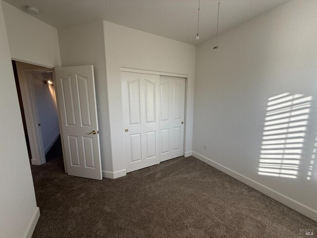 Building Photo - 316 Acadia Dr