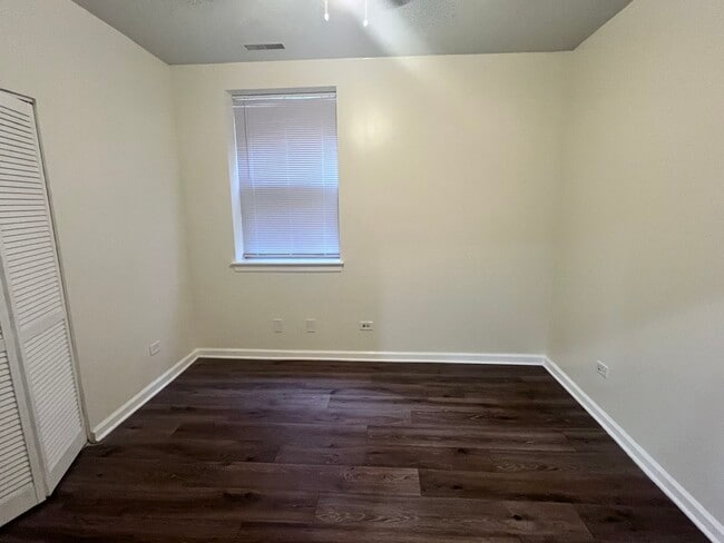 Foto del edificio - 6741 S Merrill Ave