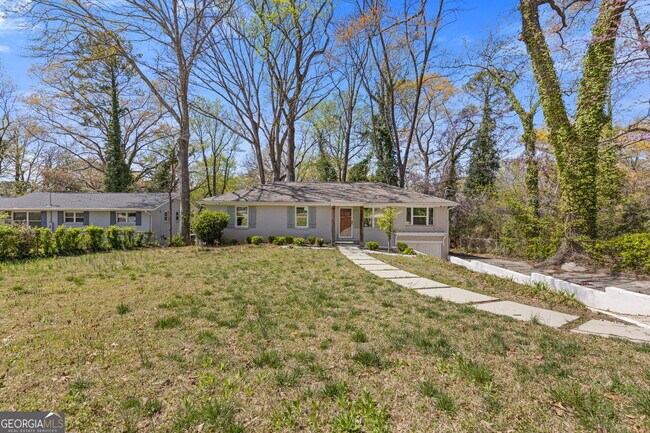 Foto del edificio - 2779 Horse Shoe Dr