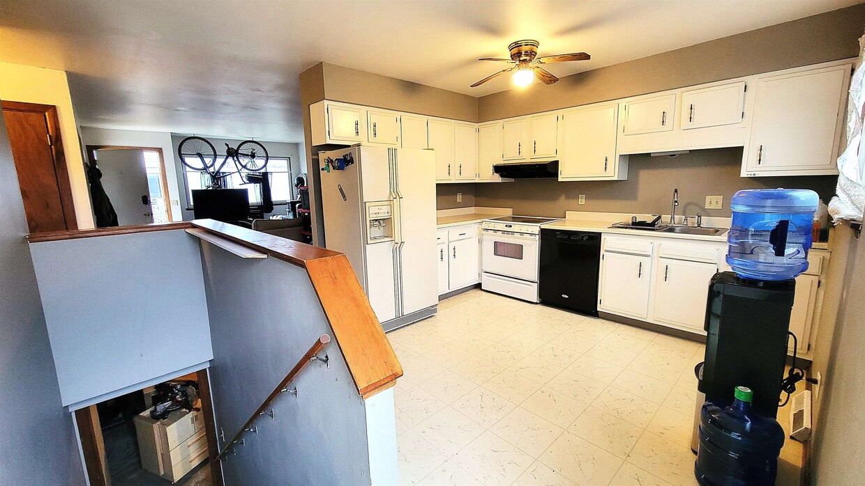 Primary Photo - 4015 Claire St