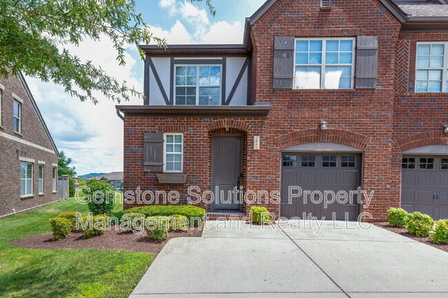 Building Photo - 2040 Bungalow Dr