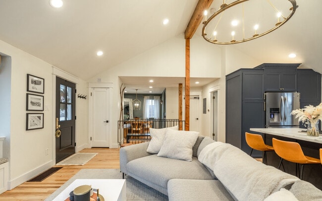 Building Photo - 3045 S 1640 E