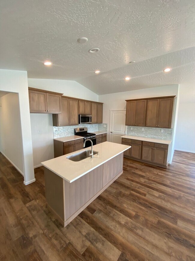 Foto del edificio - Stunning 3 Bed 2 Bath Rancher in Spokane V...