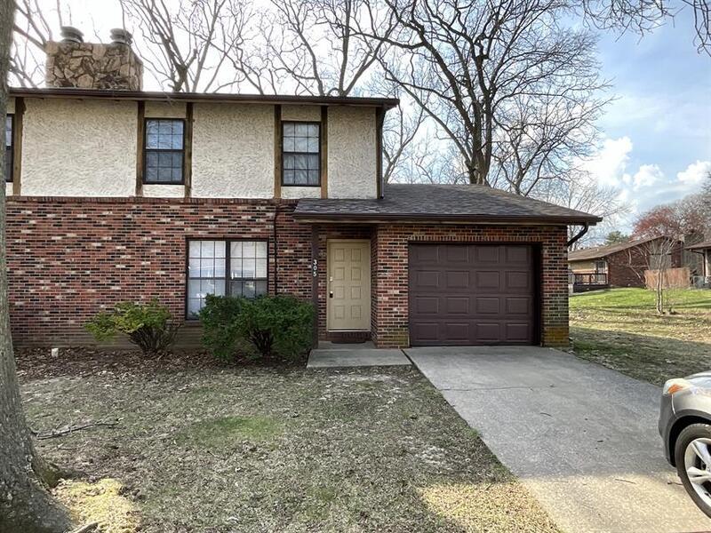 305 University Dr, Belleville, IL 62221 House Rental in Belleville, IL