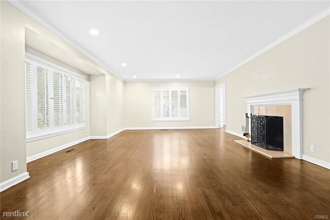Building Photo - 4 br, 2.5 bath House - 2480 Roanoke Rd