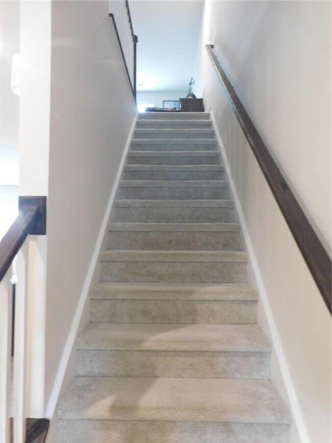 Foto del edificio - 376 Salt Lk Ln