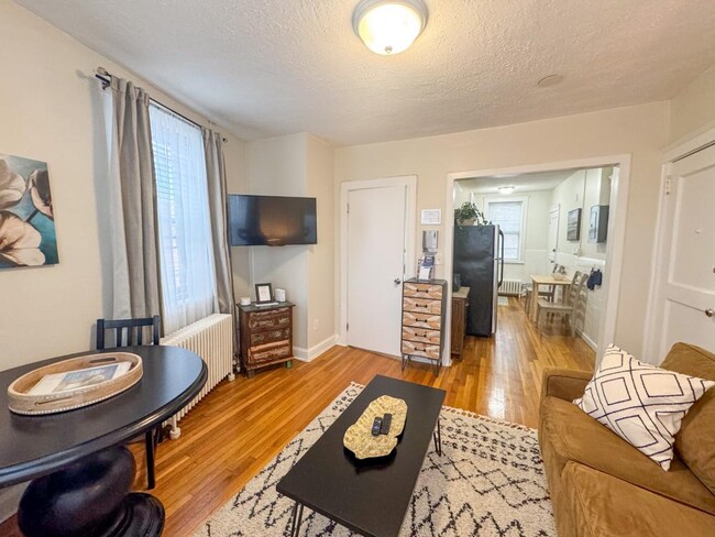 Foto del edificio - 1 bedroom in Brookline MA 02446