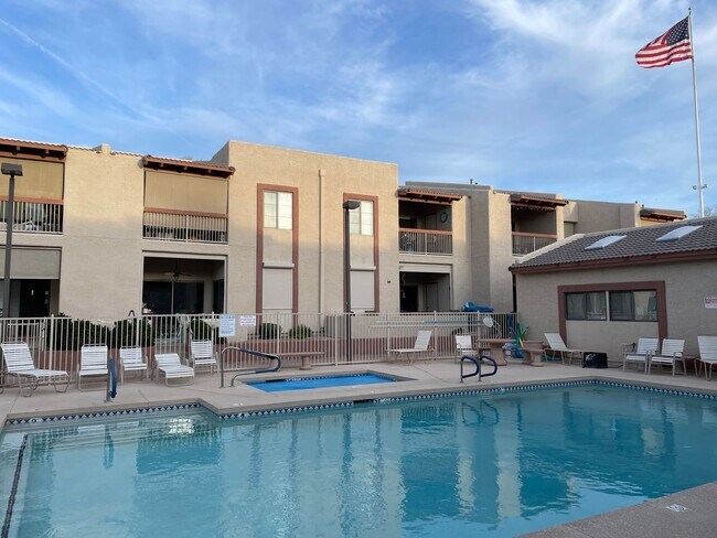 Building Photo - $1,540 2-3 Bedroom For Lease With Community Heated Pool & Spa in 85207!