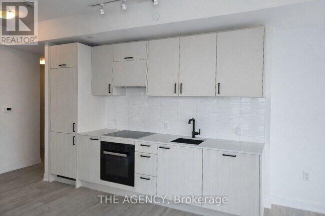 Building Photo - 1 Quarrington Lane