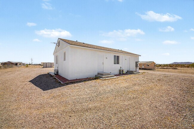 Building Photo - 34233 W Sahuaro St