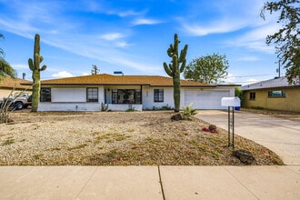 Building Photo - 2421 W Anderson Ave