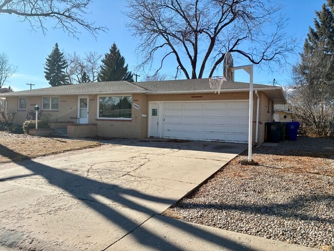 5 bed 2 bath ranch with finished basement in Loveland - 5 bed 2 bath ranch with finished basement in Loveland House