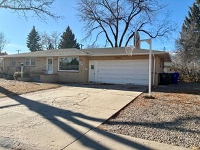 Building Photo - 2009 Cameo Ave