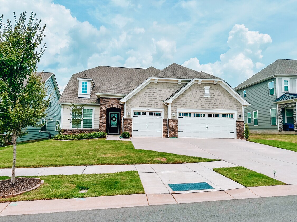 Foto principal - 23012 Maple Branch Dr