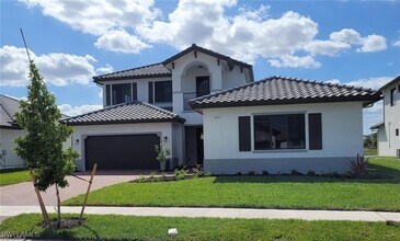 Building Photo - 5051 Alonza Ave