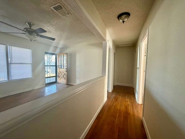 Photo - Charming rental home in Southeast San Antonio!