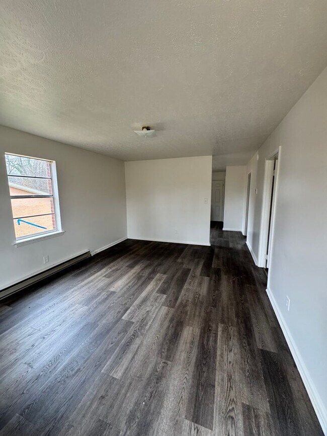 Foto del edificio - 126 Woodland Ave