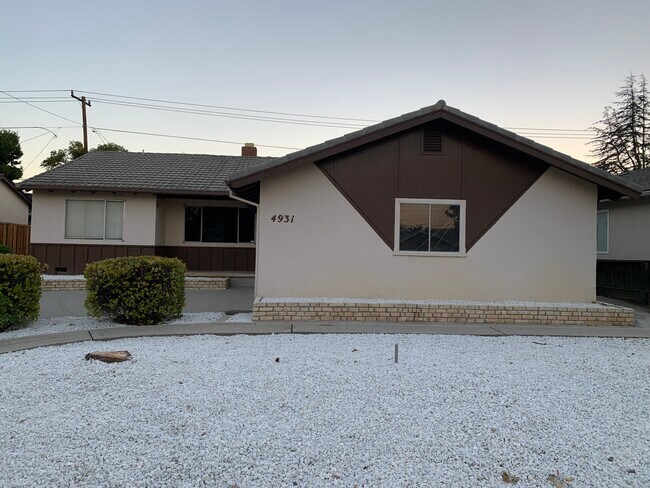 Front of the house - 4931 Alan Ave