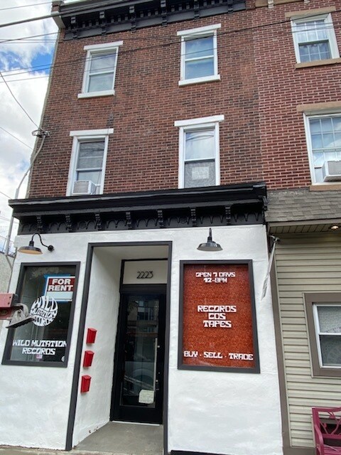 Foto del edificio - 2223 Frankford Ave